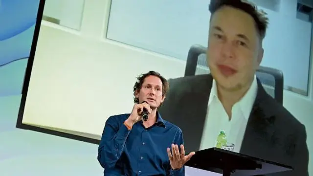 Elon Musk, John Elkann e la possibile cessione di Comau: una nuova era per la robotica?