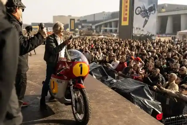 Tra pedali e pistoni: la corsa delle due ruote insegna alle imprese