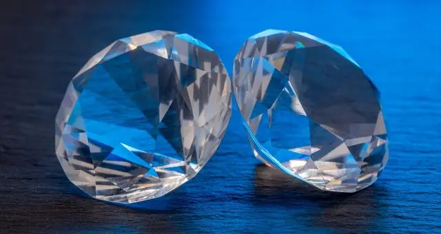 Custodire il futuro: i diamanti come nuova frontiera dell’archiviazione dati