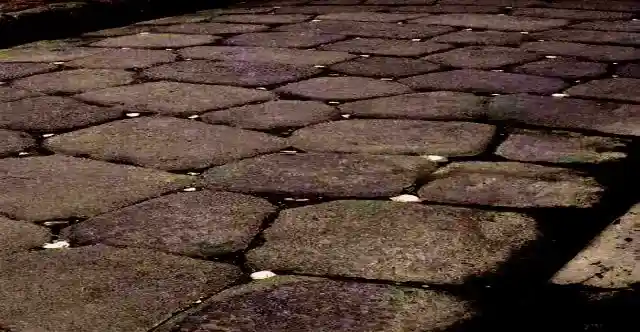 Le pietre bianche nella notte – la lezione dell’antica Roma